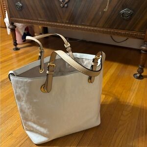 Michael Kors tote